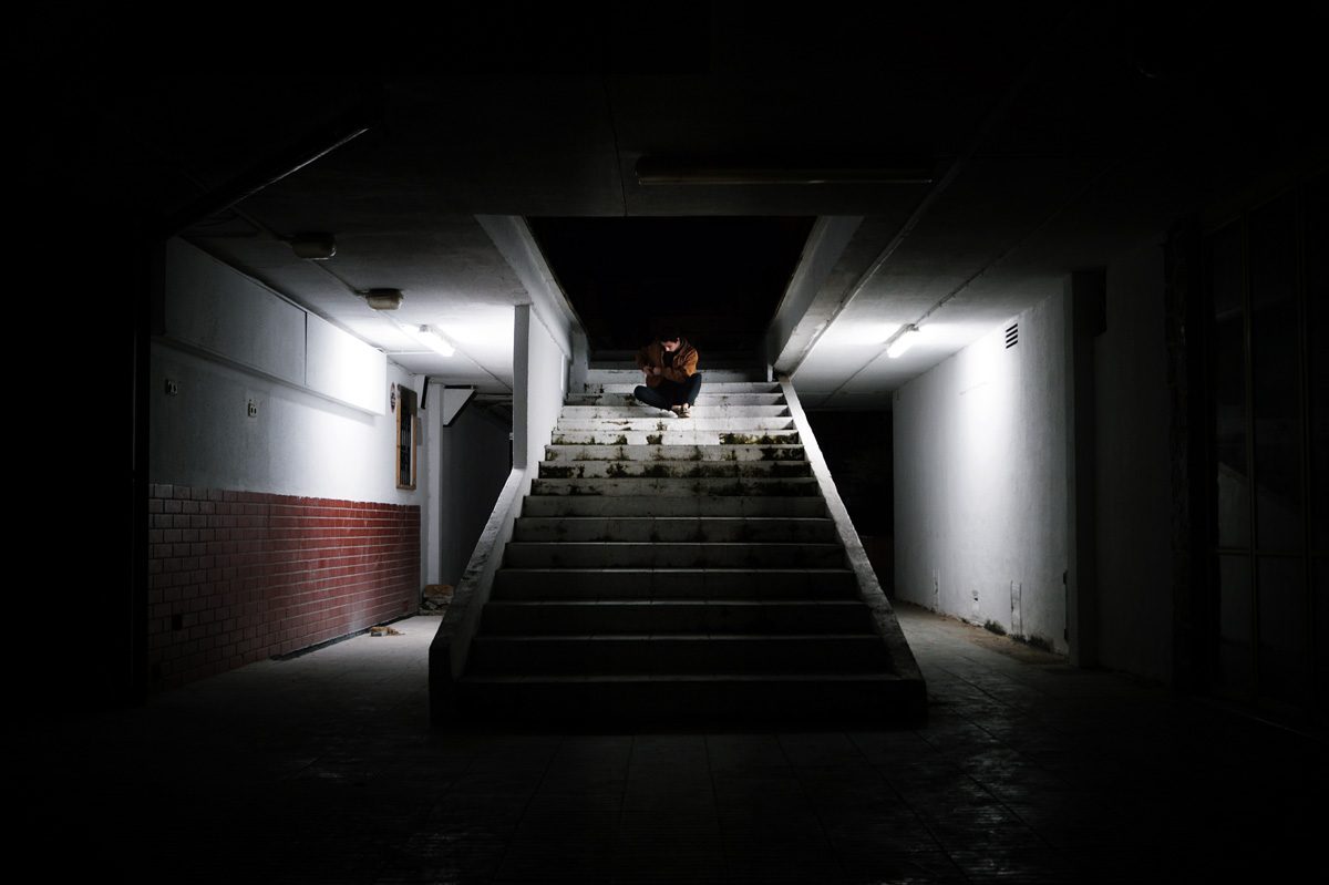 escaleras_noche_urbana